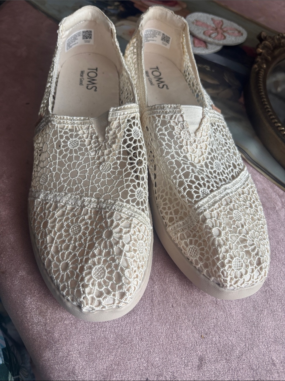 Toms Women's Cream Lace Slip-On Flats